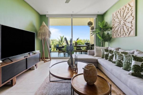 Stylish Peninsula Golf 3BR Oasis with Pool